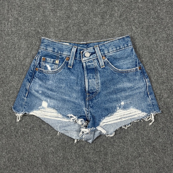 Levis 501 Shorts Womens 23 Waist Blue Denim Distressed Button Fly Cotton 0520 - Picture 1 of 7